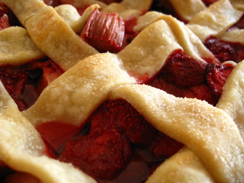 Strawberry Rhubarb Pie Strawberry Rhubarb Pie