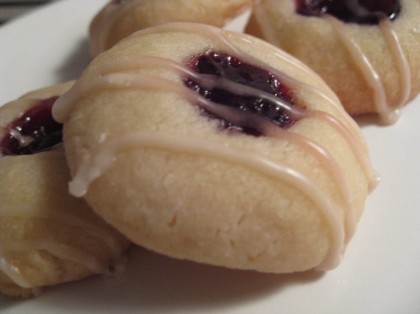 raspberry almond shortbread cookies