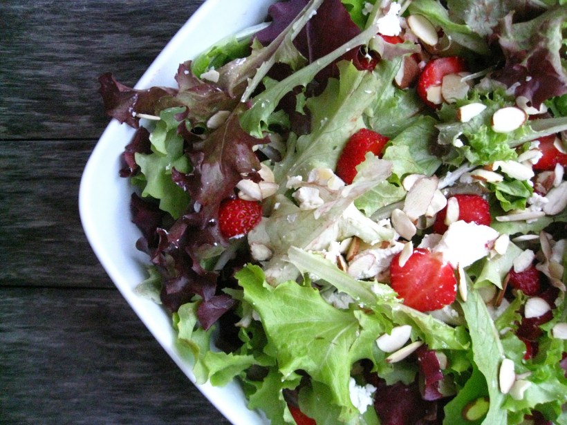 strawberry and goat cheese salad