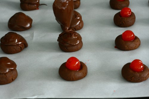 chocolate covered cherry cookies frosting
