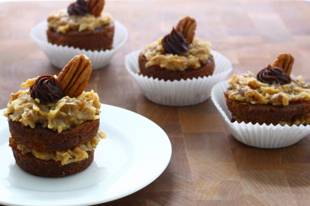 german chocolate cupcakes | doughseedough.net