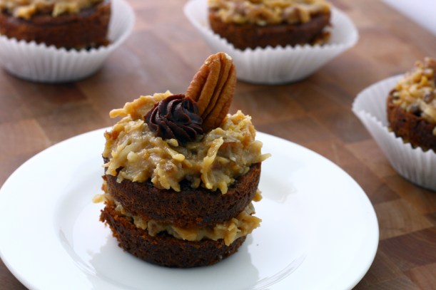 german chocolate cupcakes | doughseedough.net