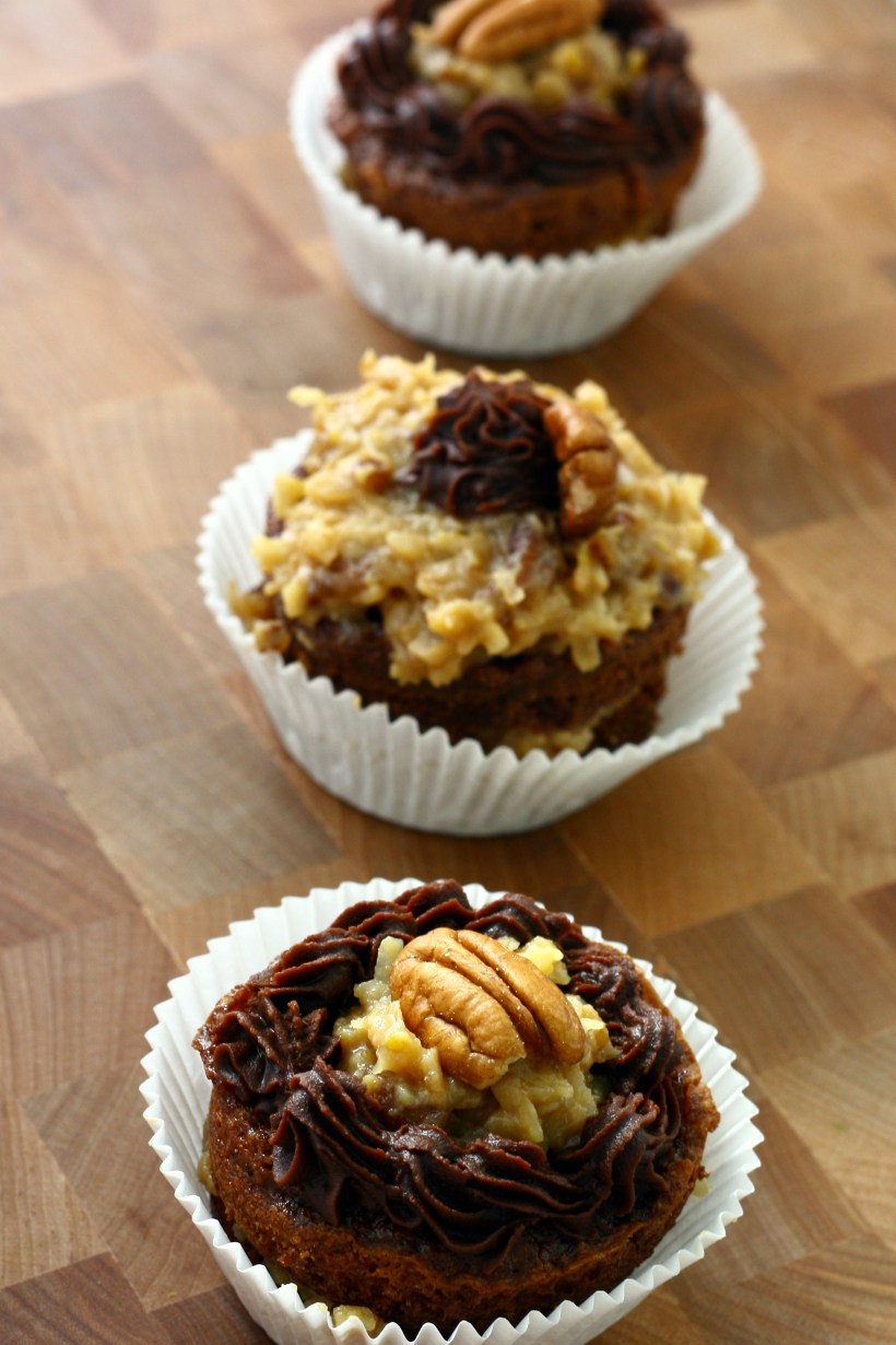 german chocolate cupcakes | doughseedough.net