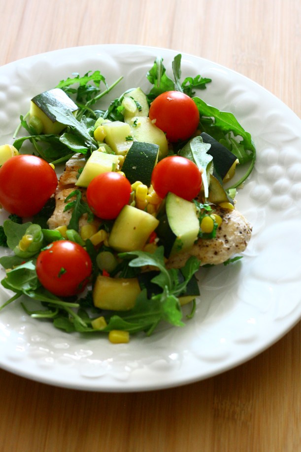 chicken with cherry tomatoes, zucchini, corn and arugula | doughseedough.net