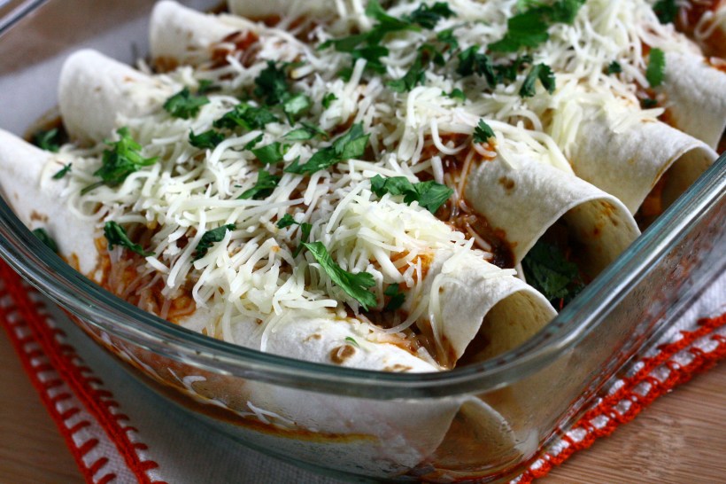 Chicken Enchiladas {Freezer Meal} | doughseedough.net