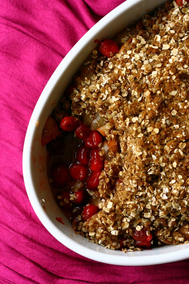 dairy free cranberry pear crisp | doughseedough.net