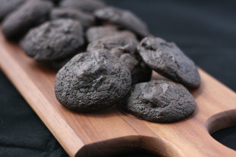 Dairy-Free Double Dark Chocolate Cookies | doughseedough.net