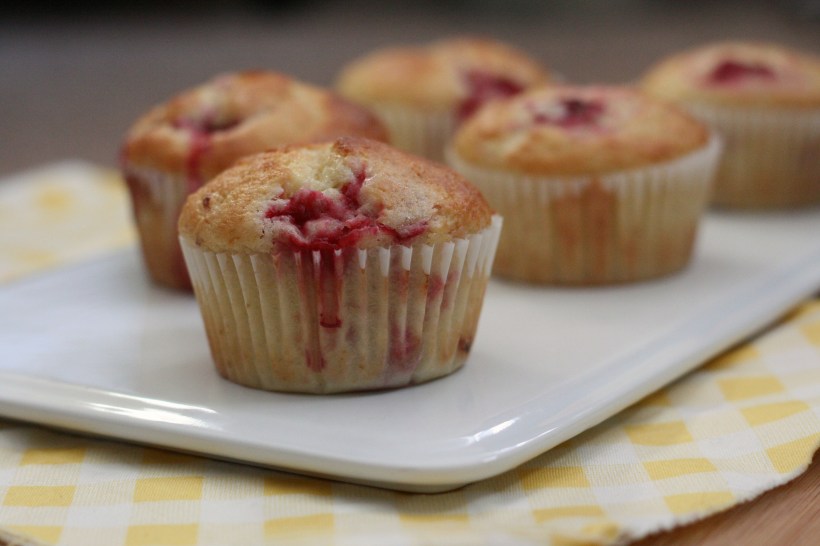 Lemon-Raspberry Muffins {dairy-free} | doughseedough.net