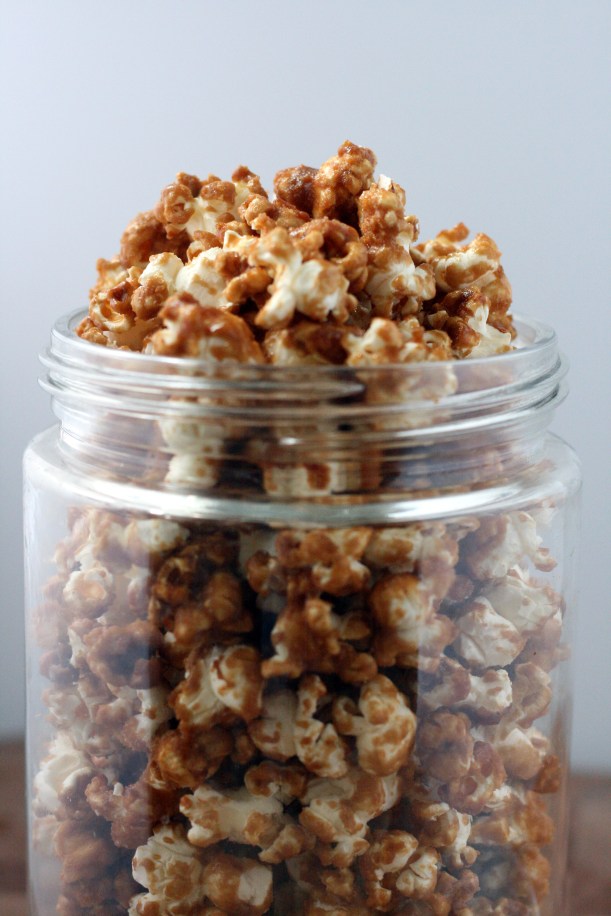 Crunchy Caramel Corn | doughseedough.net
