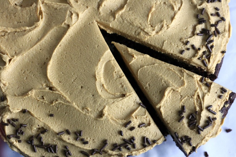 Brownie Cake with Biscoff Frosting |doughseedough.net