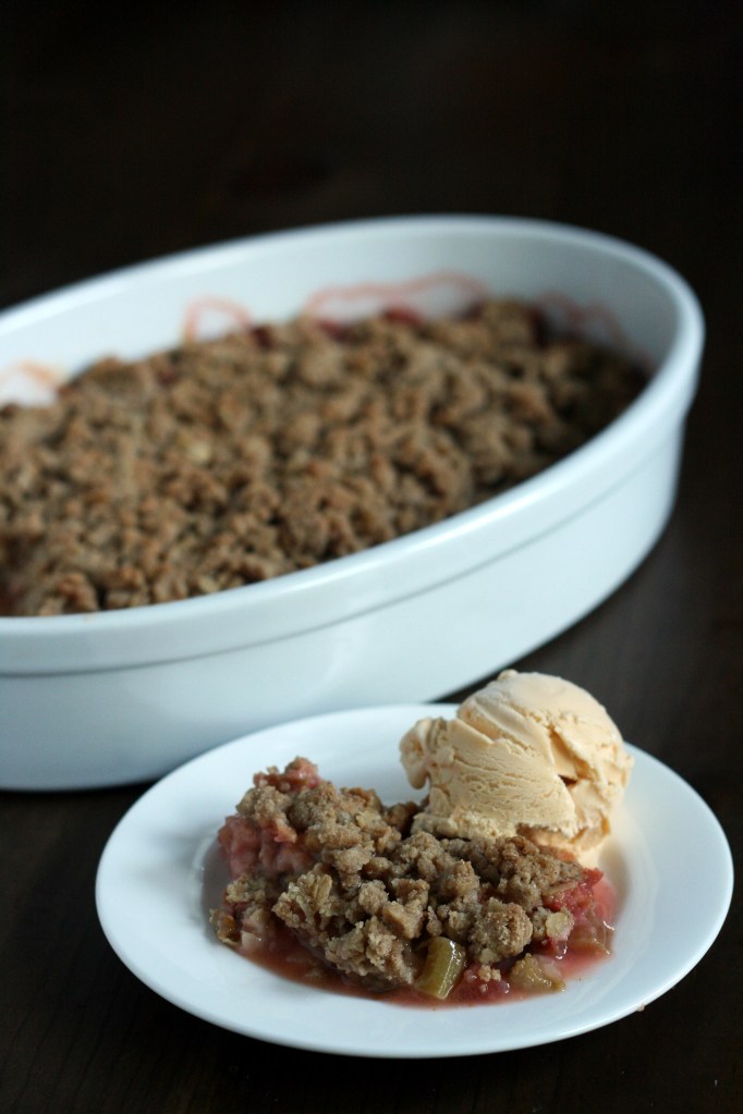Rhubarb Ginger Crisp {GF & Vegan} | doughseedough.net