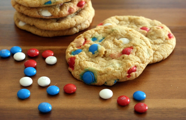Thick & Chewy M&M Cookies | doughseedough.net